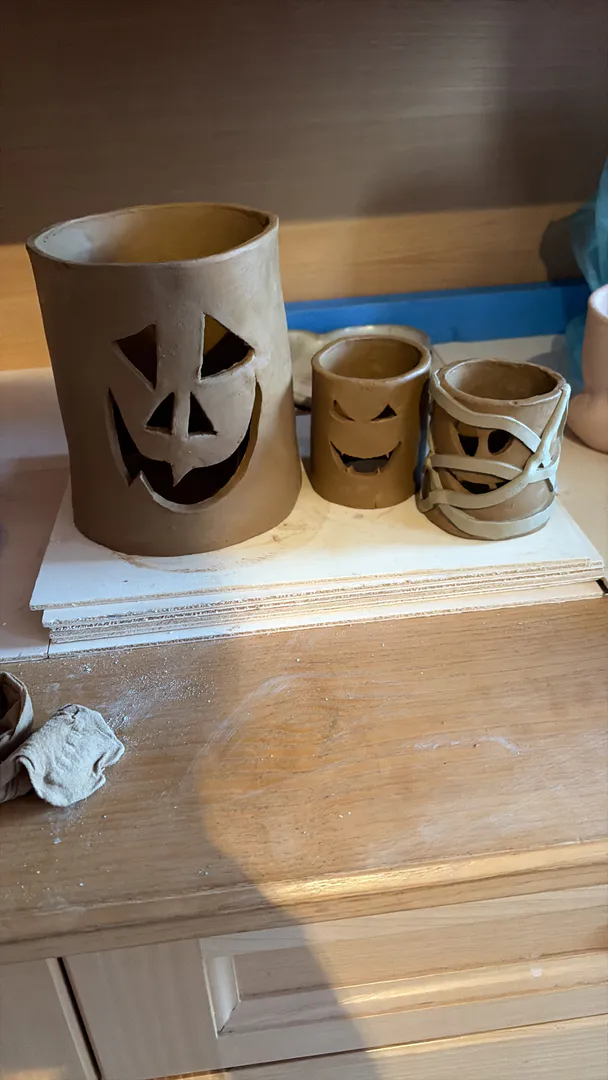 Halloween-Laternen töpfern 🎃